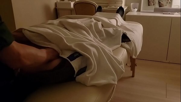 Aromatische Brustmassage In Limitierter Auflage