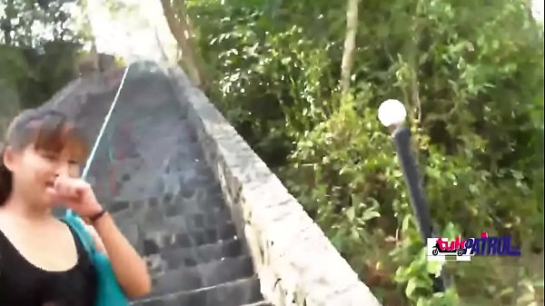 Asian cutie blowing fat stiff cock