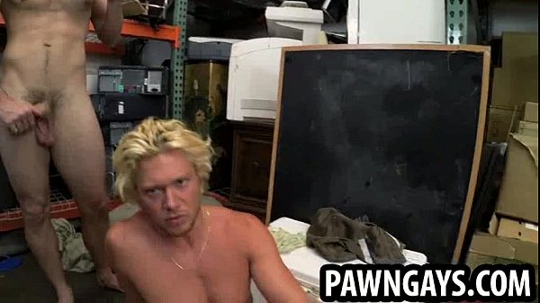 Surfer stud gets his cum swallowed at the pawn ...