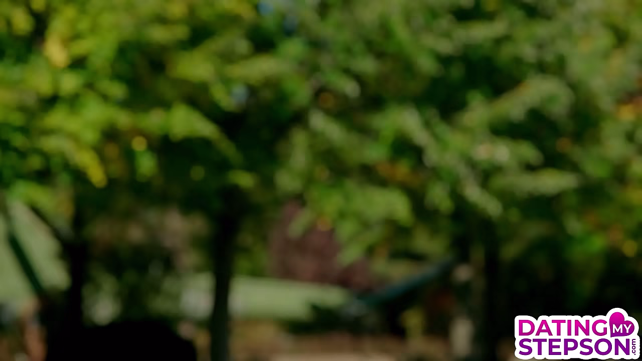 Horny Cougar Micky Muffin Gets Her Tight Cunt Destroyed by Big Dick