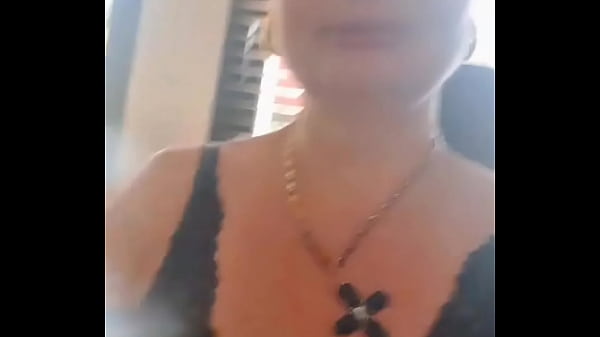 Little exhibitionist at work 12 sec
