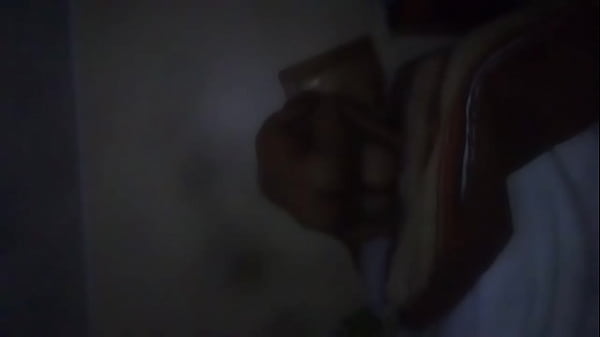 Download Video - Sali a caminar con mi vecina y terminamos en un hostal cogiendo 2