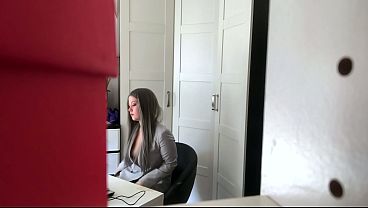 Set up a camera at home to spy on my gf while I'm at work