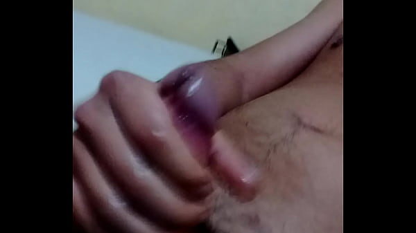 Masturbandome rico con aceite