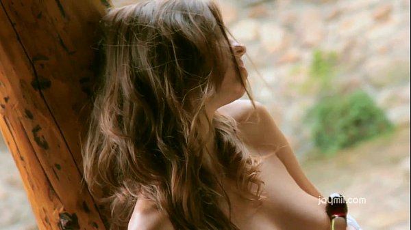 Outdoor pussy play brings intense orgasm