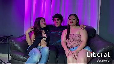 Dos amigas son folladas en gangbang hasta llenarlas de leche