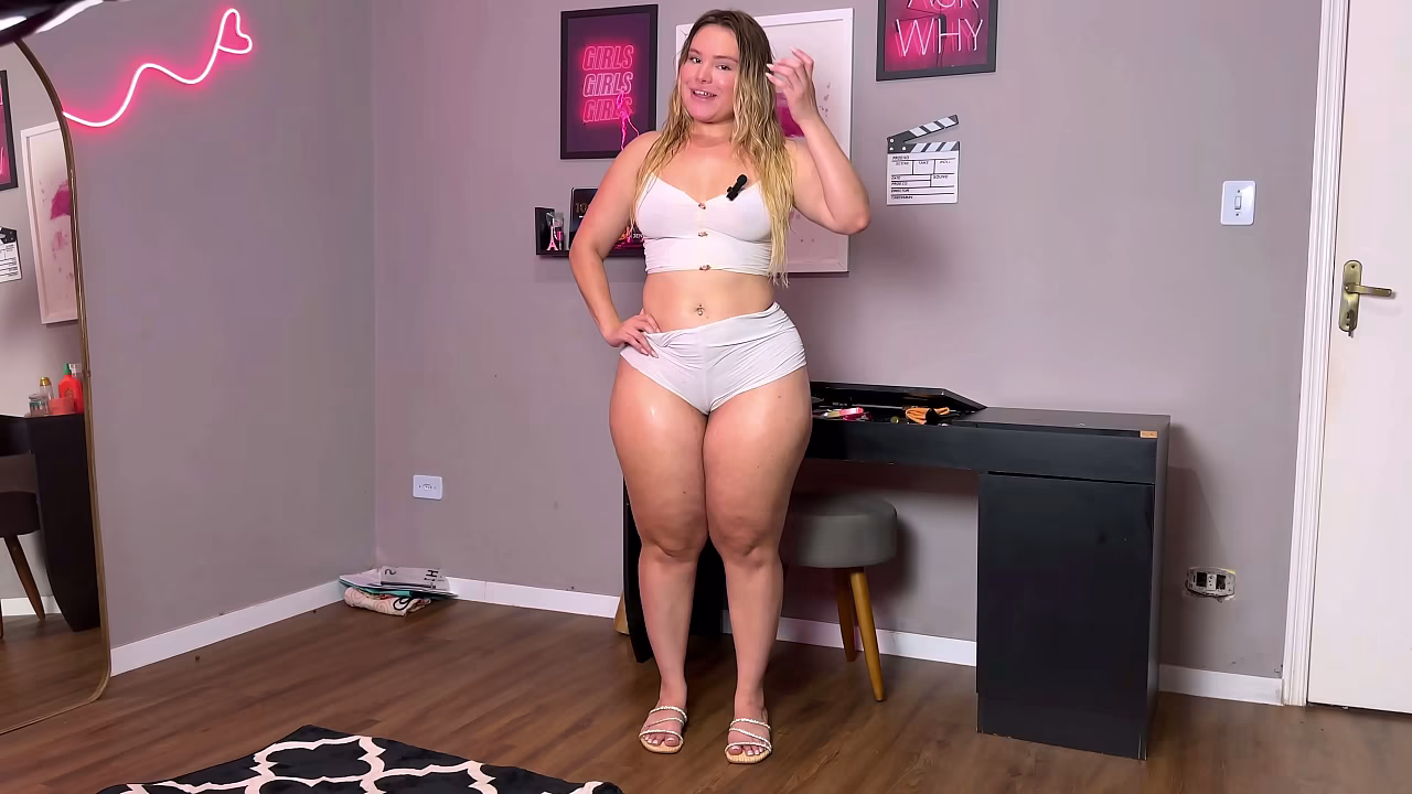 TODA SAFADA SE ABRINDO NO YOGA