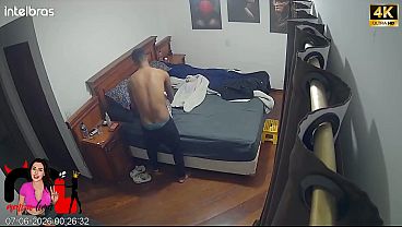 I fucked the iFood delivery guy without a condom, he came in my ass and then the cuckold cleaned it all up! Maximum humiliation.