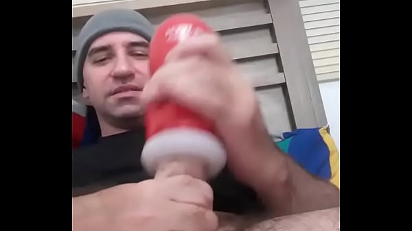 Str8 Brésilien Chauve Guy Toni Jouit Et Prend Une Douche