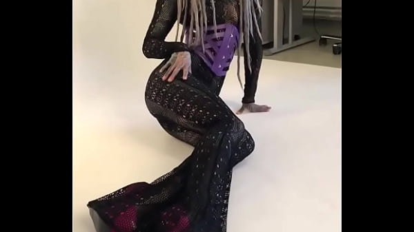 Photoshooting for Sujarta ! What’s your favorite pose during a shoot?#Sujarta #Photoshoot #CreativeVibes #Inke...