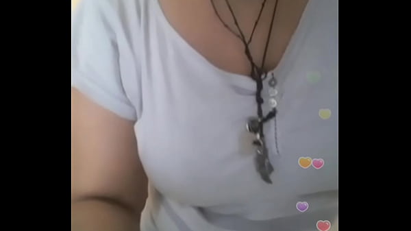 Hot desi indian bhabi shaking her sexi ass &boobs on bigo live...3