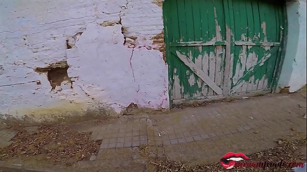 I love filling my girlfriend's tight pussy with cum-outdoor sex / Miriam Prado