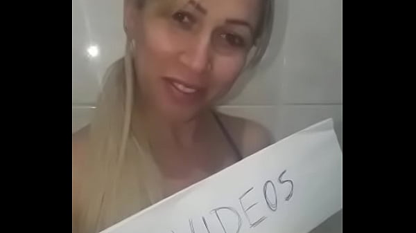 Mirella Mansur in her check