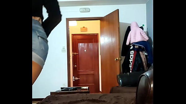 COLOMBIAN MASTURBATING AFTER A GOOD PARTY!
