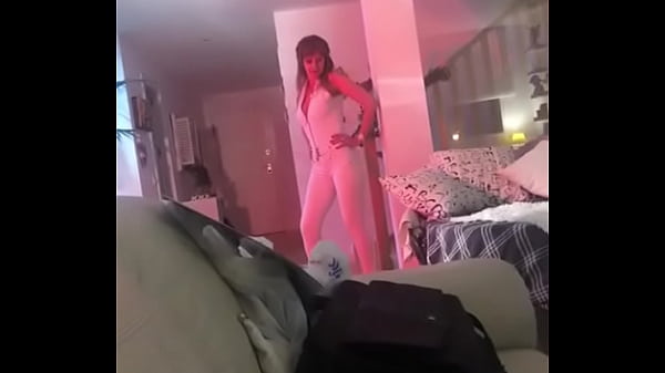 Madura con clase y muy cachonda busca tíos cañeros