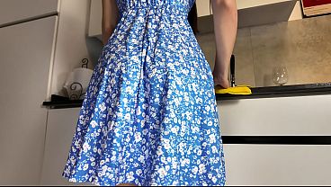 Unexpected sex in the kitchen with a big ass stepmom