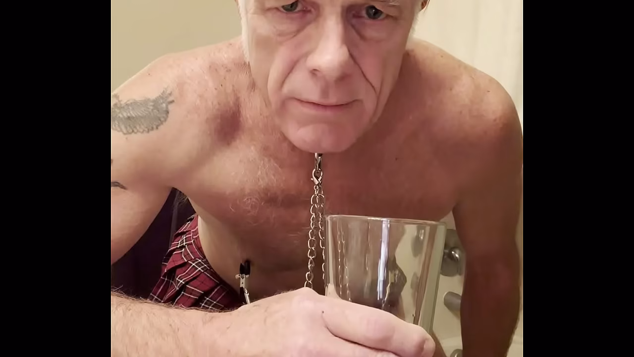 Sissy Perry drinks his pee!