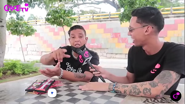 Desesperada busca a una paisa para hacer tortilla frita.