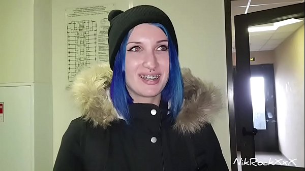 Seduced a girl on the street and fucked in the hotel . Pick-up in Russian