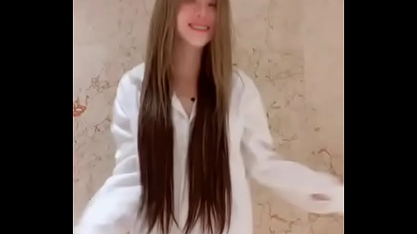 Shemale ass shake