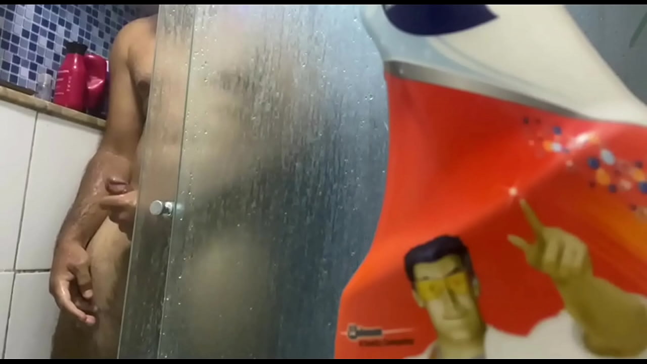 CÁMARA OCULTA RODEANDO BROMERIA EN EL BAÑO
                   amateur homemade tia amador punheta banheiro sobrinho safadinho muchos negros