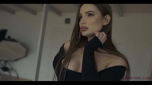 SANKTOR 095 - BUSTY COSPLAY BRUNETTE IS TEASING