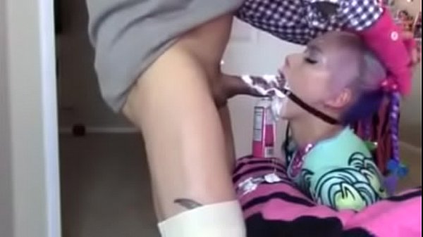 thumb bitch facefucke d
