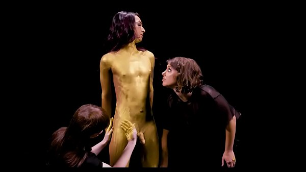 Big booty shemale fucks girl