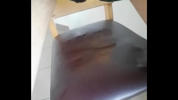 Download Video - GASTE85 Peeing in pants