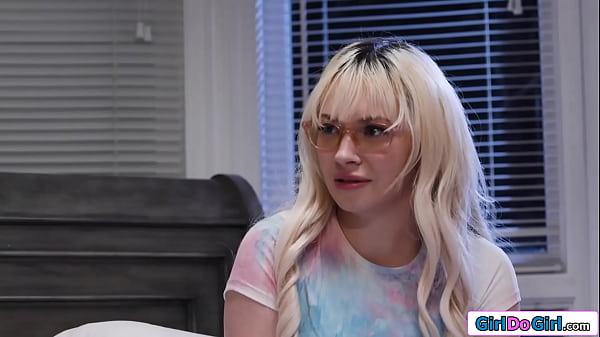 Blonde volunteers to be her bffs first