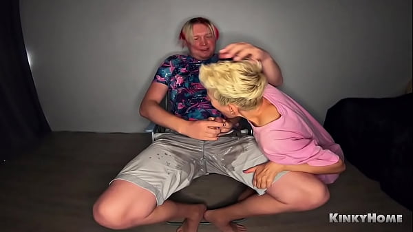 PISS WET BLOWJOB DRINKING