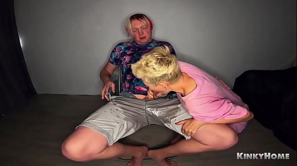 PISS WET BLOWJOB DRINKING