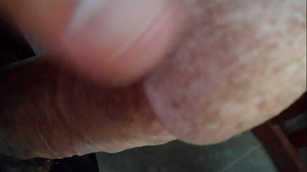 Safado gostosinho mostrando a jeba