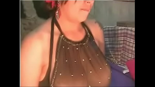 thumb boobs