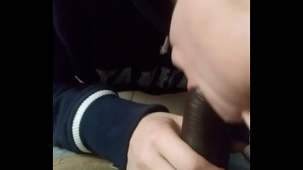 thumb s 438683165
