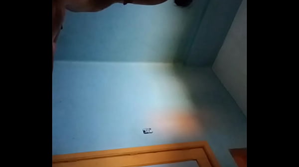 érett nő lovagló pózban élvez