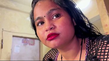 Indian Bhabhi gives sloppy spit blowjob to devar real oral sex-Episode-1