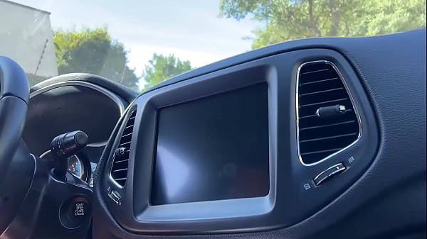 A stranger noticed that I was masturbating in the car and helped me cum