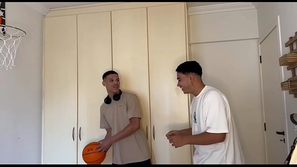 FIZ UMA BRINCADEIRA E ELE PERDEU TEVE QUE PAGAR...