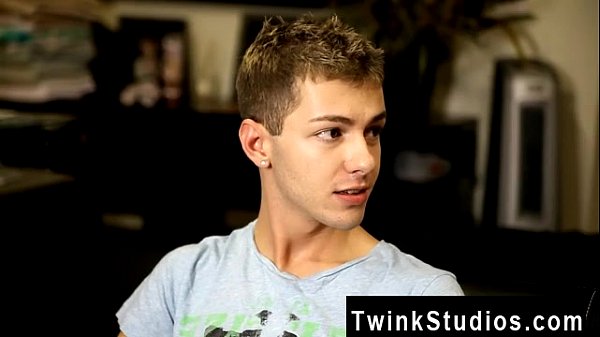 Amazing twinks Brice Carson is bragging to his ...