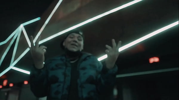 Um mano da gang é fodido pelo seu melhor amigo