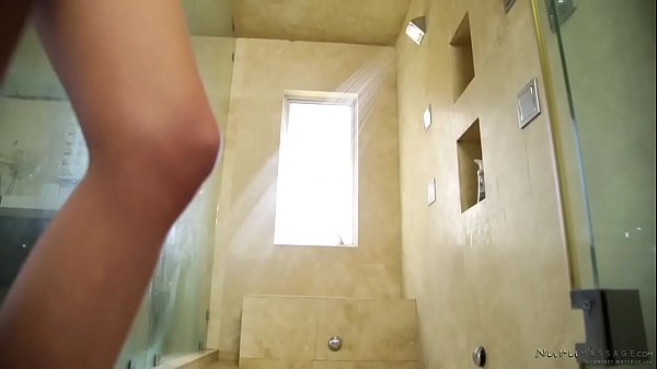 18yo Chloe Scott and her first massage client