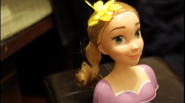 Download Video - Rapunzel &lpar;Disney&rpar; toy gets a facial