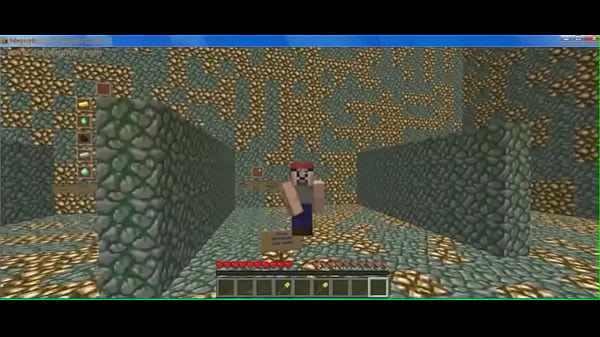 thumb playing minecraft