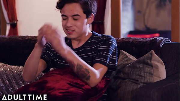 Walked In On Her Live Stream And She Kept Going