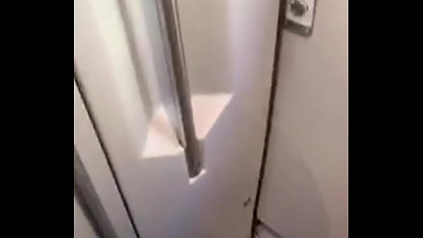 Sheila Ortega - Ya no aguanto las ganas de masturbarme en el tren