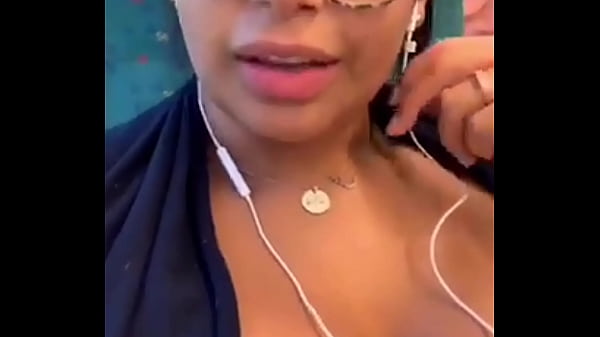 Sheila Ortega - Ya no aguanto las ganas de masturbarme en el tren