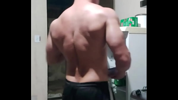 Carlos Simões in the Kitchen: Bodybuilder's Routine