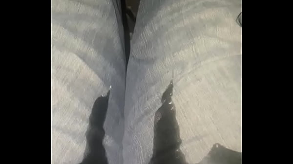 Like2Piss - Desperate piss in my Jeans