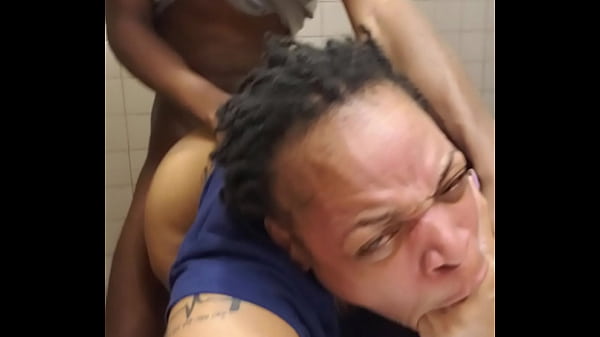 Hisqueen16 - Bathroom quickie